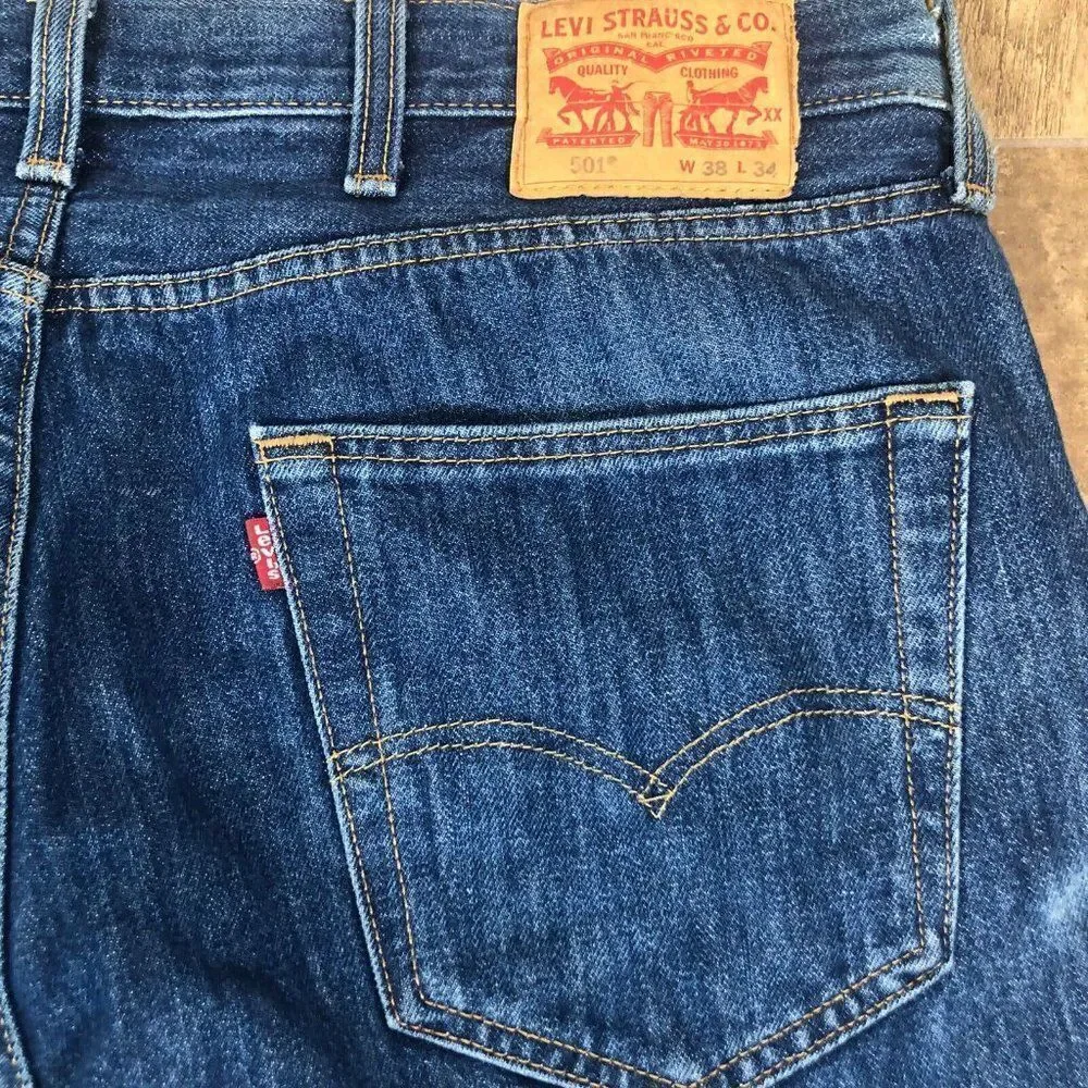 Levi’s Men's 501 Original Fit Straight Leg Button Fly Jeans 38x34